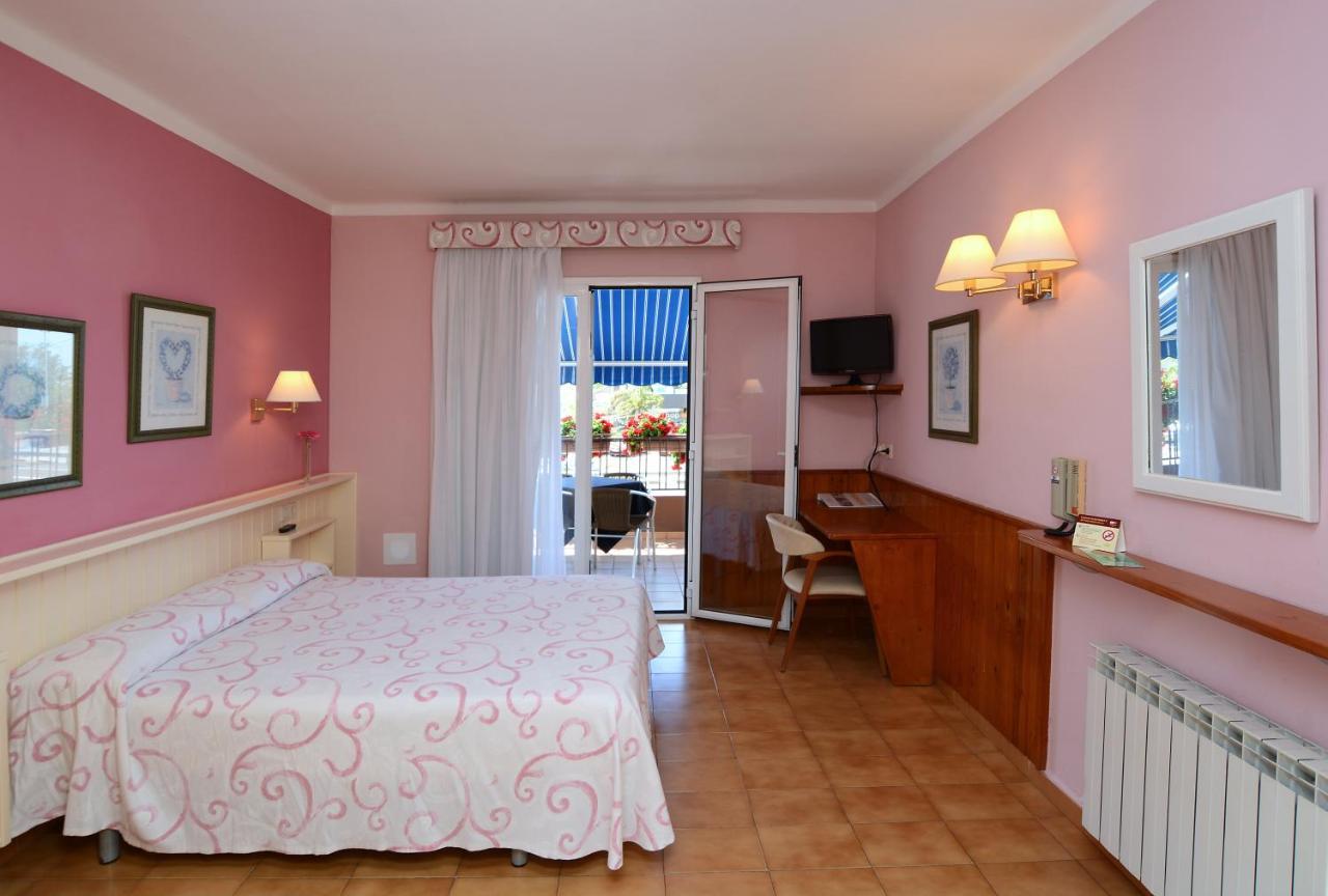 Отель Casa Feliu Санта-Сусанна Экстерьер фото