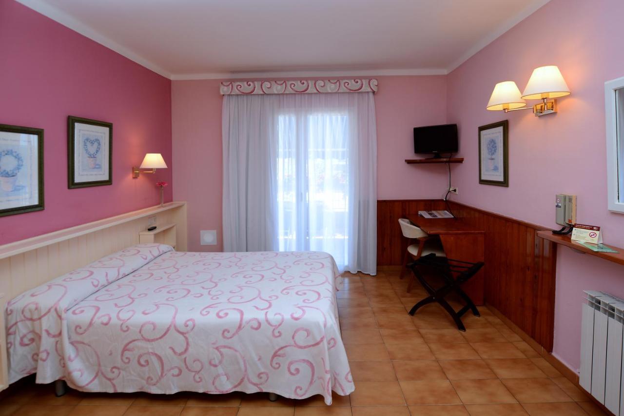 Отель Casa Feliu Санта-Сусанна Экстерьер фото